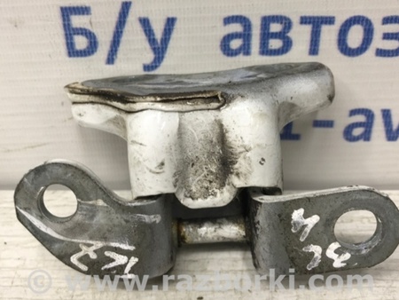 ФОТО Петля двери задней левой нижняя для Toyota Avensis T270 (10.2008-12.2012) Киев