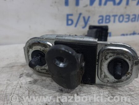 ФОТО Ограничитель двери передний правый для Hyundai ix35 Tucson Київ