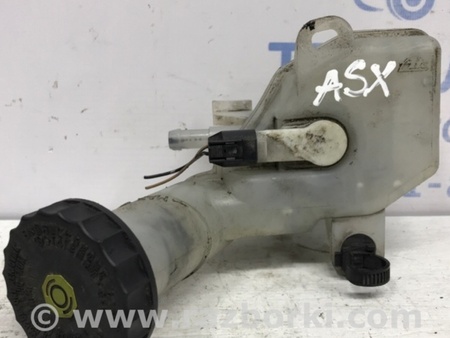 ФОТО Бачок главного тормозного цилиндра для Mitsubishi ASX Київ