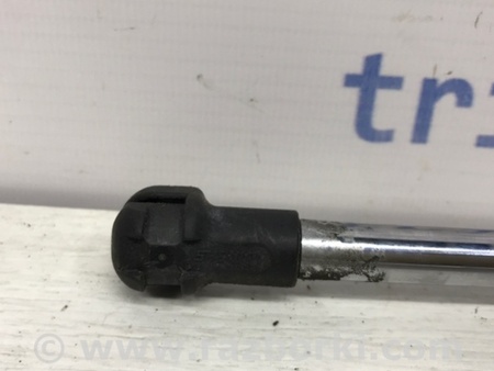 ФОТО Амортизатор крышки багажника для Mazda CX-5 KE (12-17) Киев