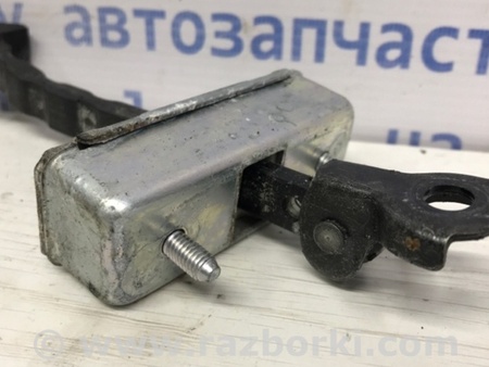 ФОТО Ограничитель двери передний правый для Mazda CX-5 KE (12-17) Київ