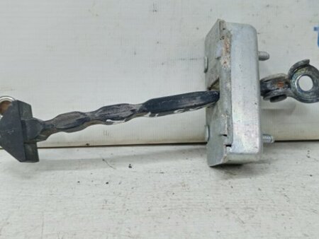 ФОТО Ограничитель двери передний правый для Mazda CX-5 KE (12-17) Киев