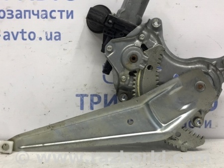 ФОТО Стеклоподъемник задний правый для Toyota RAV-4 (15-18) Киев