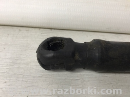 ФОТО Амортизатор крышки багажника для Subaru Forester SJ (2013-2018) Киев