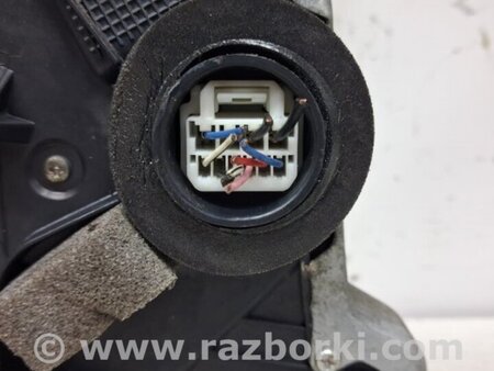 ФОТО Замок двери передний правый для Toyota RAV-4 (15-18) Київ