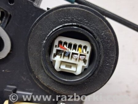 ФОТО Замок двери задний правый для Toyota RAV-4 (15-18) Киев