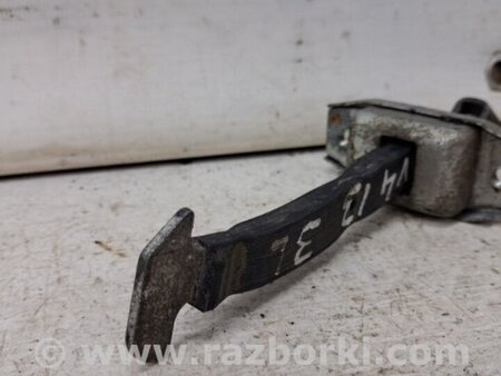 ФОТО Ограничитель двери задний левый для Toyota RAV-4 (15-18) Киев