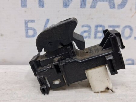ФОТО Кнопка стеклоподъемника для Toyota RAV-4 (15-18) Киев