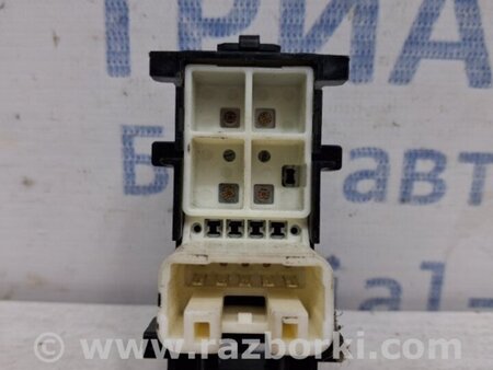 ФОТО Кнопка стеклоподъемника для Toyota RAV-4 (15-18) Киев