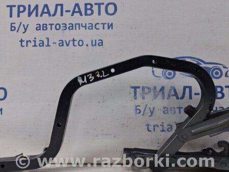 ФОТО Петля крышки багажника левая для Mazda 3 BM/BN (2013-2019) (III) Киев