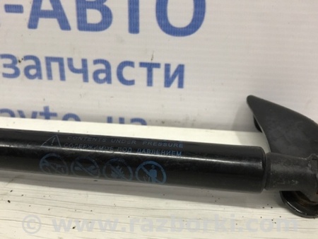 ФОТО Амортизатор крышки багажника для Mazda 3 BM/BN (2013-2019) (III) Київ