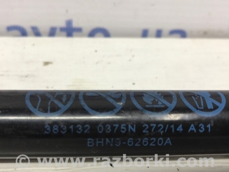 ФОТО Амортизатор крышки багажника для Mazda 3 BM/BN (2013-2019) (III) Київ