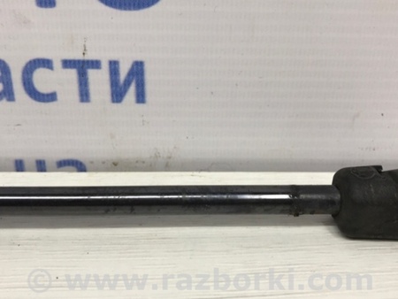 ФОТО Амортизатор крышки багажника для Mazda 3 BM/BN (2013-2019) (III) Київ