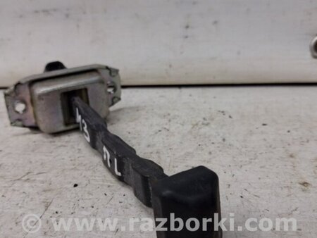 ФОТО Ограничитель двери передний левый для Mazda 3 BM/BN (2013-2019) (III) Киев