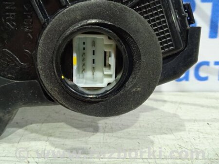 ФОТО Замок двери передний правый для Toyota Camry 50 XV55 (04.2014-07.2018)  Киев