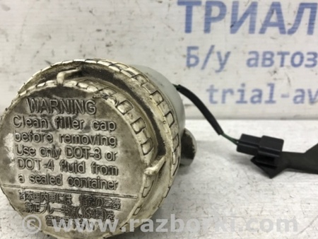 ФОТО Бачок главного тормозного цилиндра для Mitsubishi Pajero Sport (96-09) Киев