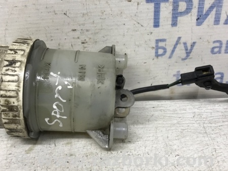 ФОТО Бачок главного тормозного цилиндра для Mitsubishi Pajero Sport (96-09) Киев