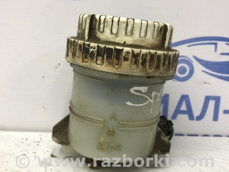 ФОТО Бачок главного тормозного цилиндра для Mitsubishi Pajero Sport (96-09) Киев