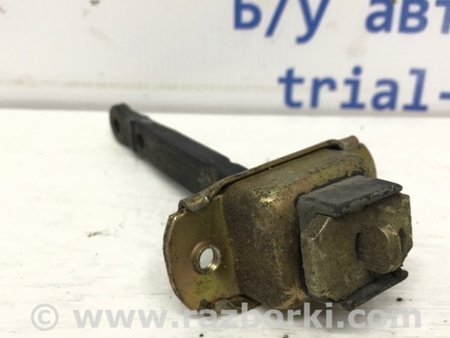 ФОТО Ограничитель двери передний правый для Mitsubishi Pajero Sport (96-09) Киев