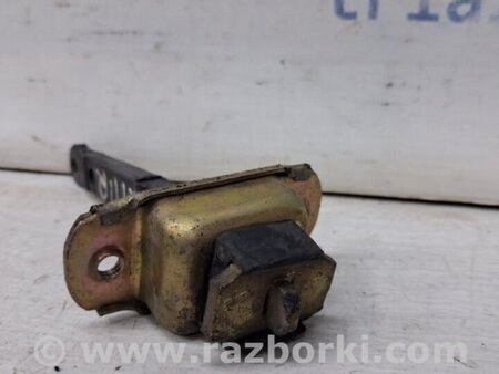 ФОТО Ограничитель двери передний правый для Mitsubishi Pajero Sport (96-09) Киев