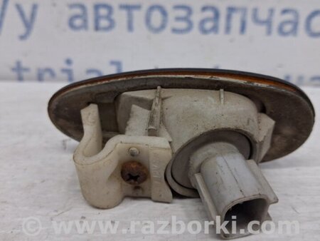 ФОТО Повторитель поворотника для Mitsubishi Pajero Sport (96-09) Киев