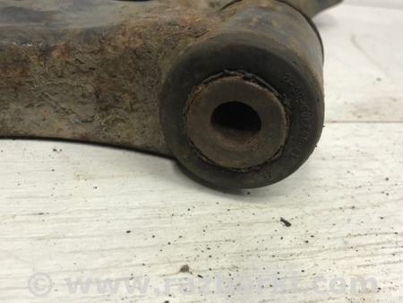 ФОТО Рычаг правый для Suzuki Swift RS Киев