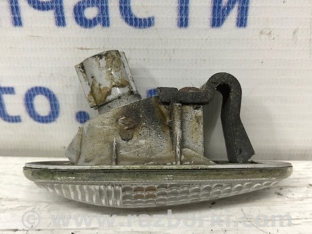ФОТО Повторитель поворотника для Mitsubishi Outlander Київ