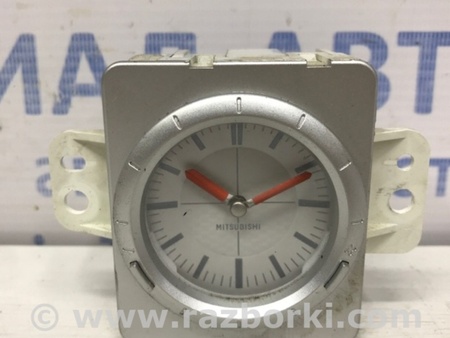 ФОТО Часы для Mitsubishi Outlander Київ