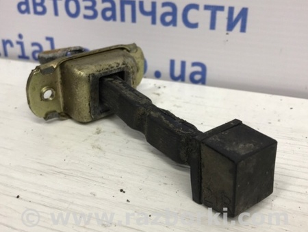 ФОТО Ограничитель двери передний правый для Mitsubishi Outlander Київ