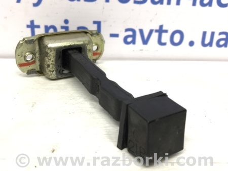 ФОТО Ограничитель двери передний правый для Mitsubishi Outlander Київ