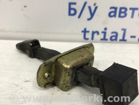 ФОТО Ограничитель двери передний правый для Mitsubishi Outlander Киев