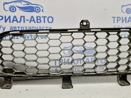 ФОТО Решетка бампера центральная для Mitsubishi L200 (06-14) Киев