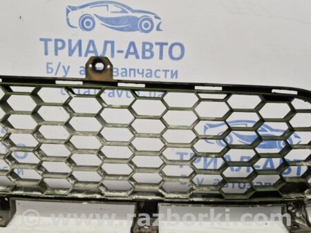 ФОТО Решетка бампера центральная для Mitsubishi L200 (06-14) Киев