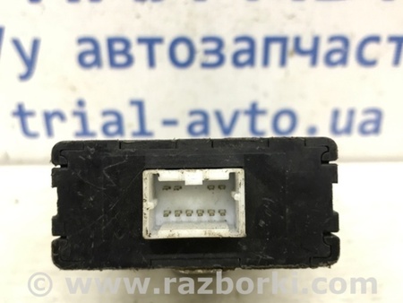 ФОТО Блок управления полным приводом для Mitsubishi L200 (06-14) Киев