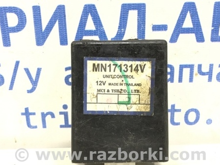 ФОТО Блок управления полным приводом для Mitsubishi L200 (06-14) Киев