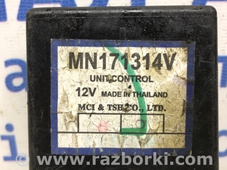 ФОТО Блок управления полным приводом для Mitsubishi L200 (06-14) Киев