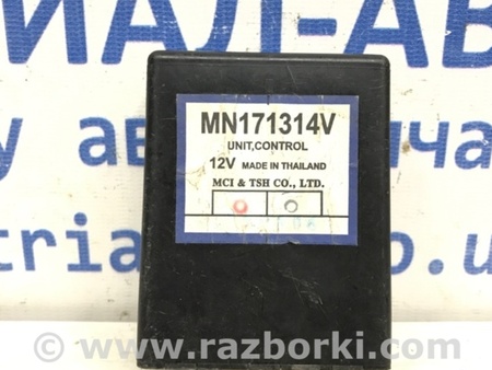 ФОТО Блок управления полным приводом для Mitsubishi L200 (06-14) Киев