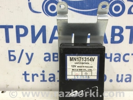ФОТО Блок управления полным приводом для Mitsubishi L200 (06-14) Киев