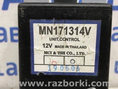 ФОТО Блок управления полным приводом для Mitsubishi L200 (06-14) Киев