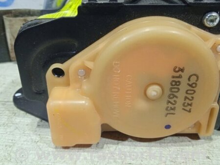 ФОТО Ремень безопасности передний левый для Mitsubishi L200 (06-14) Киев