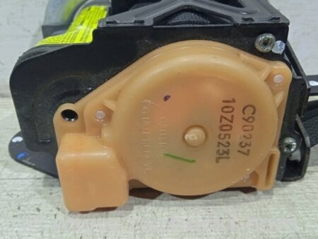 ФОТО Ремень безопасности передний левый для Mitsubishi L200 (06-14) Киев