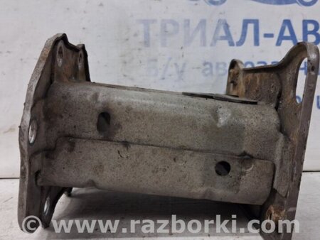 ФОТО Кронштейн усилителя переднего бампера для KIA Ceed Киев