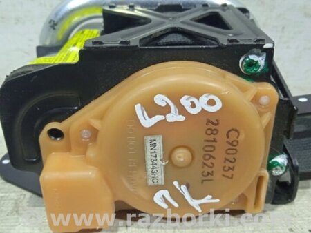 ФОТО Ремень безопасности передний левый для Mitsubishi L200 (06-14) Киев