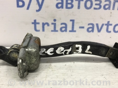 ФОТО Ограничитель двери задний левый для KIA Ceed Киев