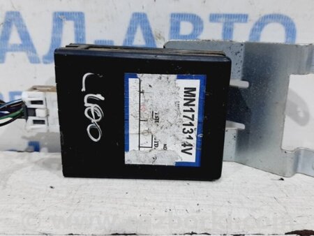 ФОТО Блок управления полным приводом для Mitsubishi L200 (06-14) Киев