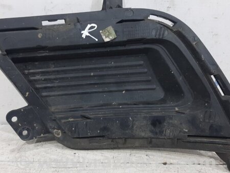 ФОТО Решетка переднего бампера правая для KIA Ceed Киев