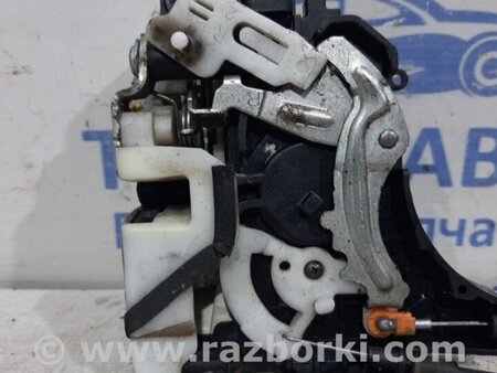 ФОТО Замок двери задний правый для Mitsubishi L200 (06-14) Киев