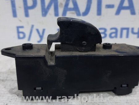 ФОТО Кнопка стеклоподъемника для Mitsubishi L200 (06-14) Киев