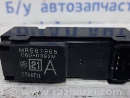ФОТО Кнопка стеклоподъемника для Mitsubishi L200 (06-14) Киев