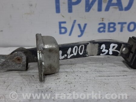 ФОТО Ограничитель двери задний правый для Mitsubishi L200 (06-14) Киев